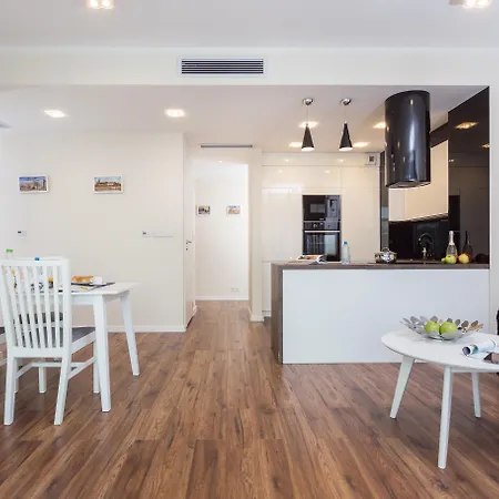 Inpoint Apartahotel 4*