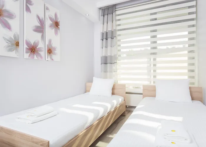 Inpoint Smart Apartments מלון דירות 4*