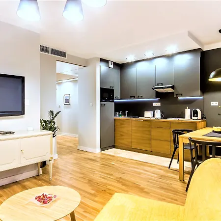 Inpoint Hotel apartamentowy 4*