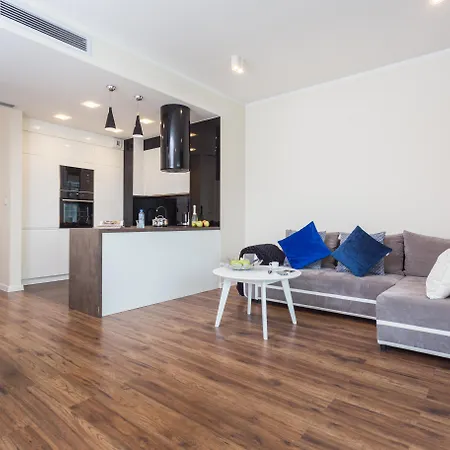 Inpoint With Parking Available 3*
