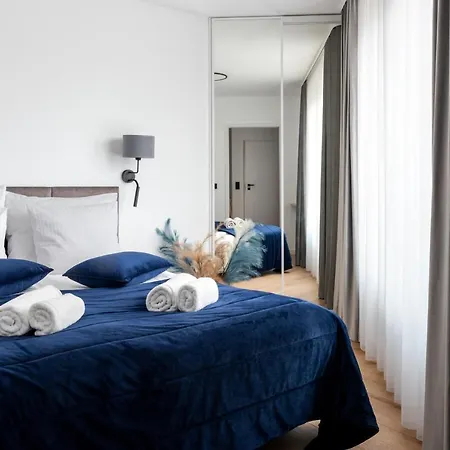 Inpoint With Parking Available 3* Krakow