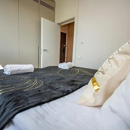 Inpoint With Parking Available Aparthotel 3*